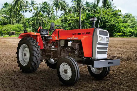 TAFE 7250 DI Tractor - Powerful 47 HP Tractor for Modern Farming